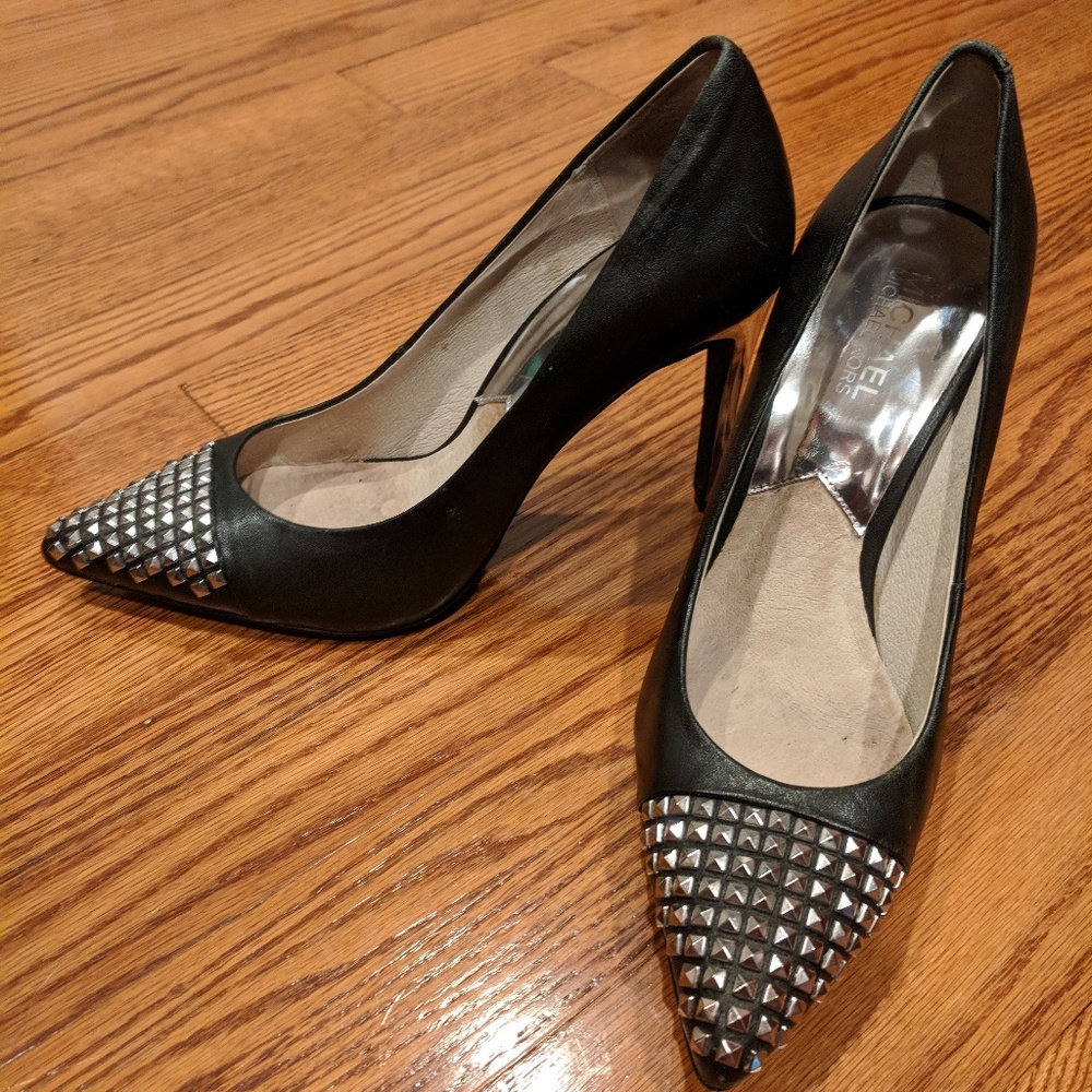 Michael Kors Aria Pump Heel Black 7 1/2 M